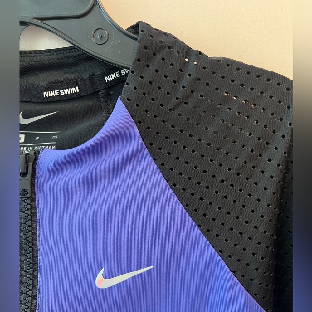 Nike Swim Activewear Top Women's S Purple Zip Hydroguard Swoosh Logo Graphic NWT - Picture 3 of 13